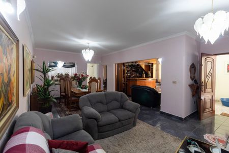 Casa à venda com 550m², 4 quartos e 4 vagas Casa à venda com 550m², 4 quartos e 4 vagasSala