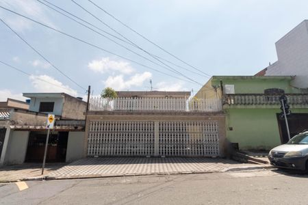 Casa à venda com 550m², 4 quartos e 4 vagas Casa à venda com 550m², 4 quartos e 4 vagasFachada