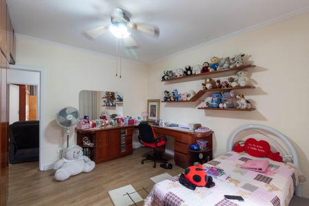 Casa à venda com 550m², 4 quartos e 4 vagas Casa à venda com 550m², 4 quartos e 4 vagasQuarto 2