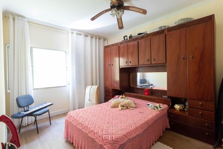 Casa à venda com 550m², 4 quartos e 4 vagas Casa à venda com 550m², 4 quartos e 4 vagasQuarto 3