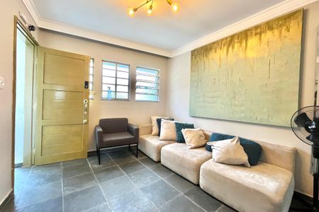 Casa à venda com 140m², 3 quartos e sem vaga Casa à venda com 140m², 3 quartos e sem vagaSala