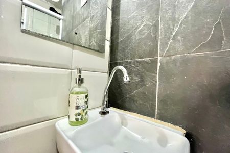 Casa à venda com 140m², 3 quartos e sem vaga Casa à venda com 140m², 3 quartos e sem vagaBanheiro Social