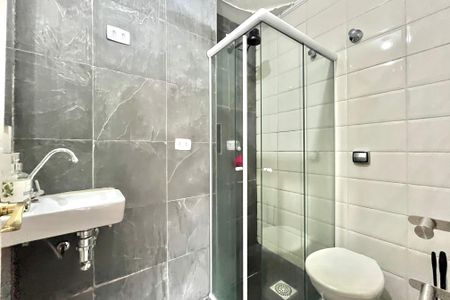 Casa à venda com 140m², 3 quartos e sem vaga Casa à venda com 140m², 3 quartos e sem vagaBanheiro Social