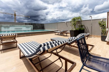 Studio para alugar com 25m², 1 quarto e sem vaga Studio para alugar com 25m², 1 quarto e sem vagaÁrea comum - Rooftop - Piscina