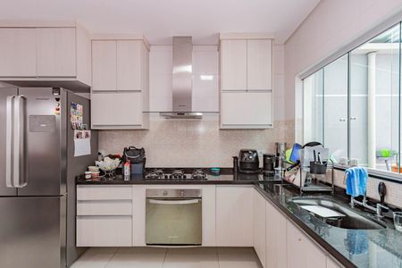 Casa à venda com 250m², 3 quartos e 2 vagasCozinha