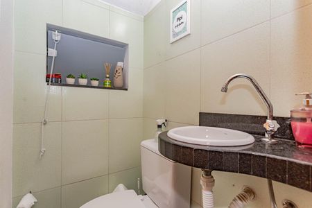 Casa à venda com 250m², 3 quartos e 2 vagasLavabo