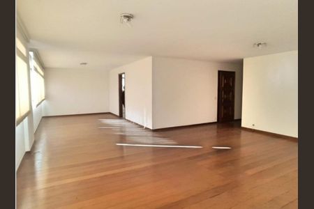 Apartamento à venda com 240m², 3 quartos e 3 vagasFoto 01