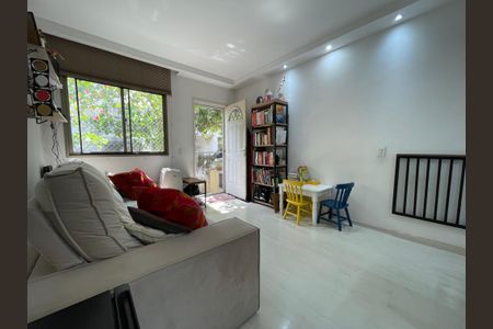 Casa de condomínio à venda com 144m², 2 quartos e 1 vaga Casa de condomínio à venda com 144m², 2 quartos e 1 vagaSala