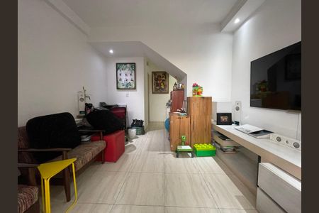 Casa de condomínio à venda com 144m², 2 quartos e 1 vaga Casa de condomínio à venda com 144m², 2 quartos e 1 vagaSala de TV