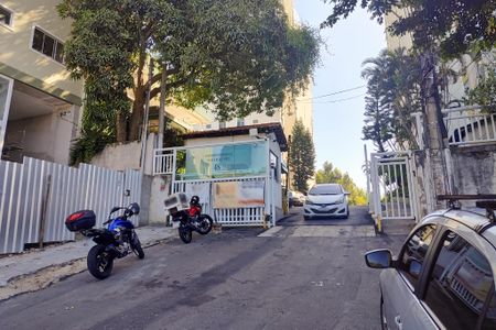 Apartamento à venda com 60m², 2 quartos e 1 vagaFachada e portaria