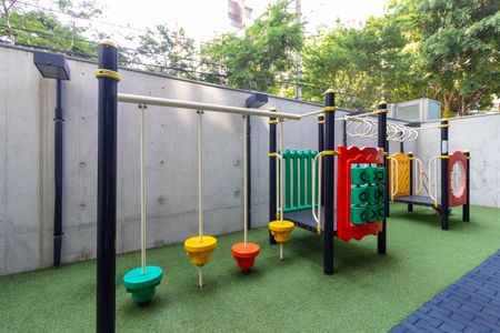Apartamento para alugar com 150m², 3 quartos e 2 vagasÁrea comum - Playground