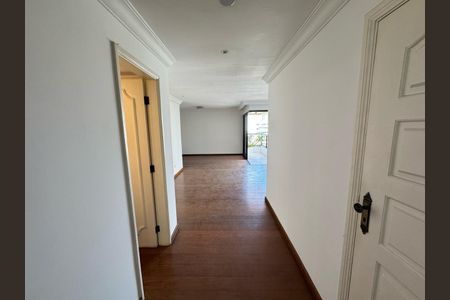 Apartamento à venda com 242m², 4 quartos e 4 vagasFoto 05