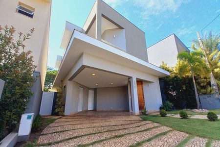 Casa de condomínio à venda com 325m², 5 quartos e 4 vagasFachada do Prédio