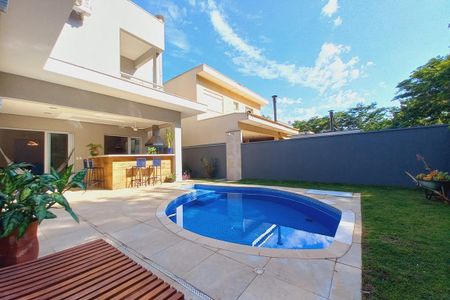 Casa de condomínio à venda com 325m², 5 quartos e 4 vagasÁrea comum - Piscina