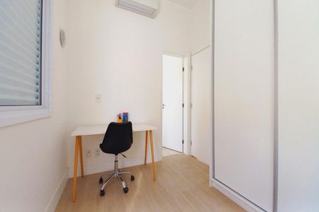 Casa de condomínio à venda com 325m², 5 quartos e 4 vagasQuarto 4 - Suíte