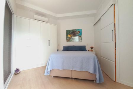 Casa de condomínio à venda com 325m², 5 quartos e 4 vagasQuarto 2 - Suíte