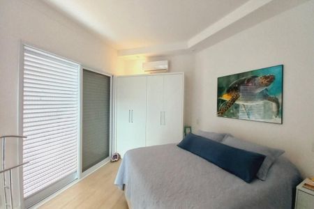 Casa de condomínio à venda com 325m², 5 quartos e 4 vagasQuarto 2 - Suíte