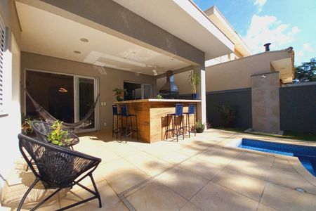 Casa de condomínio à venda com 325m², 5 quartos e 4 vagasÁrea comum