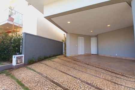 Casa de condomínio à venda com 325m², 5 quartos e 4 vagasGaragem