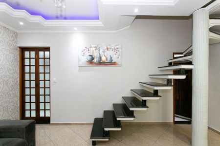 Casa para alugar com 280m², 3 quartos e 3 vagas Casa para alugar com 280m², 3 quartos e 3 vagasSala