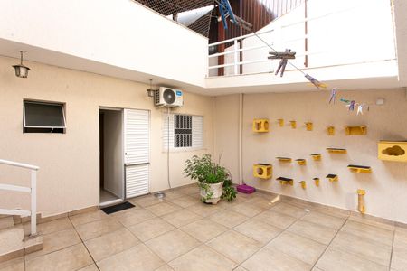 Casa para alugar com 280m², 3 quartos e 3 vagas Casa para alugar com 280m², 3 quartos e 3 vagasQuintal