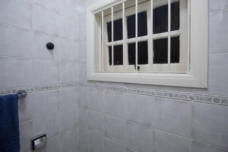 Casa à venda com 128m², 3 quartos e 3 vagasBanheiro de serviço