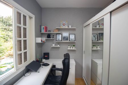 Casa à venda com 128m², 3 quartos e 3 vagasEscritório