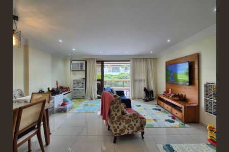 Apartamento à venda com 170m², 3 quartos e 2 vagasSala