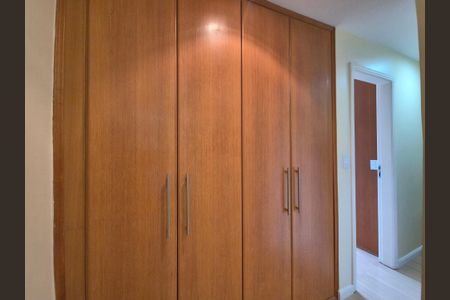 Apartamento à venda com 170m², 3 quartos e 2 vagasDetalhe corredor