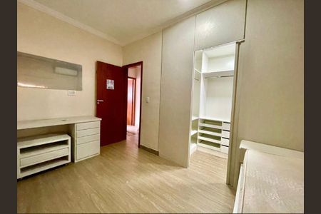 Casa à venda com 149m², 3 quartos e 1 vagaQuarto