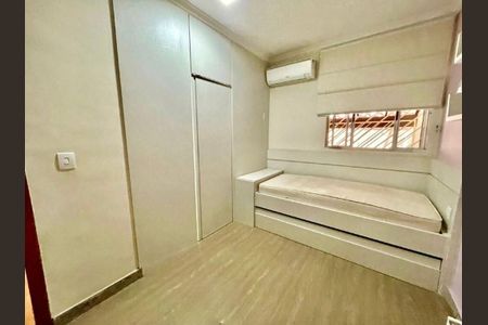 Casa à venda com 149m², 3 quartos e 1 vagaQuarto