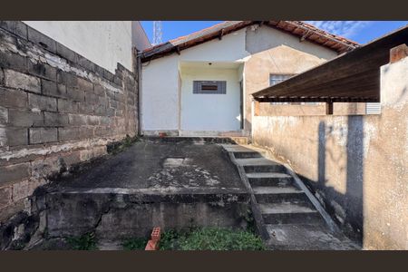 Casa à venda com 243m², 3 quartos e 2 vagasFachada