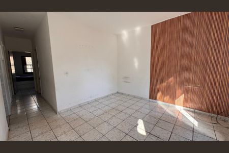 Casa à venda com 243m², 3 quartos e 2 vagasSala