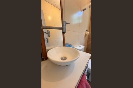 Casa à venda com 243m², 3 quartos e 2 vagasBanheiro