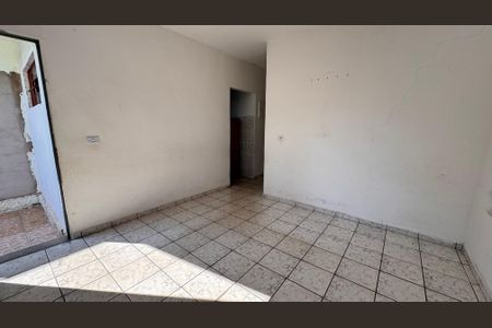 Casa à venda com 243m², 3 quartos e 2 vagasSala