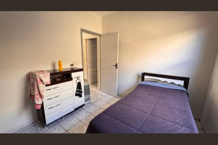 Casa à venda com 243m², 3 quartos e 2 vagasQuarto 2