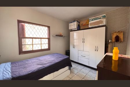 Casa à venda com 243m², 3 quartos e 2 vagasQuarto 2