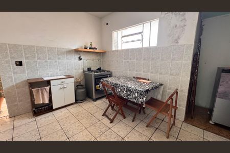 Casa à venda com 243m², 3 quartos e 2 vagasCozinha