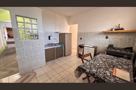 Casa à venda com 243m², 3 quartos e 2 vagasCozinha
