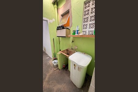 Casa à venda com 243m², 3 quartos e 2 vagasÁrea de Serviço