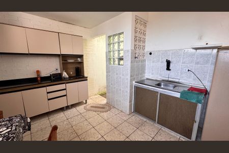 Casa à venda com 243m², 3 quartos e 2 vagasCozinha