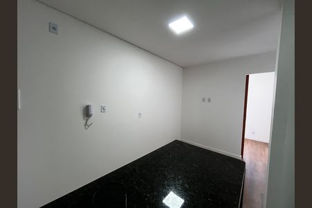 Apartamento para alugar com 32m², 2 quartos e sem vaga Apartamento para alugar com 32m², 2 quartos e sem vagaSala