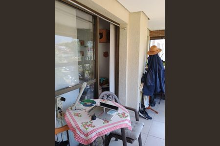 Apartamento à venda com 94m², 3 quartos e 1 vagaVaranda