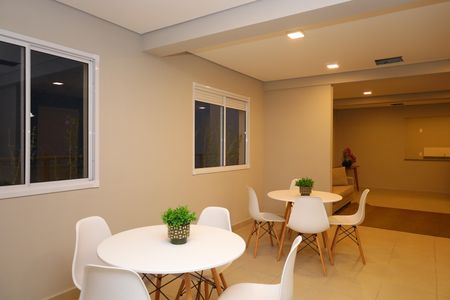 Apartamento para alugar com 33m², 2 quartos e sem vagaÁrea comum - Salão de festas