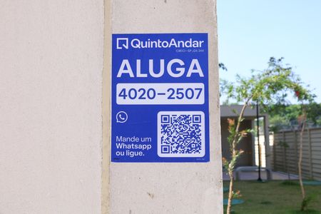 Apartamento para alugar com 33m², 2 quartos e sem vagaPlaca instalada na área comum do condomínio
