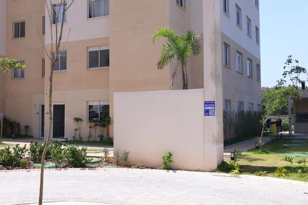 Apartamento para alugar com 33m², 2 quartos e sem vagaPlaca instalada na área comum do condomínio