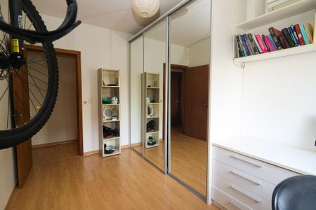 Apartamento à venda com 81m², 2 quartos e 1 vaga Apartamento à venda com 81m², 2 quartos e 1 vagaQuarto