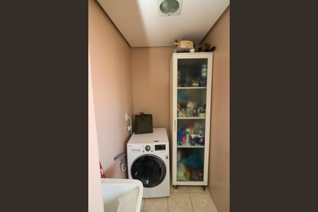 Apartamento à venda com 81m², 2 quartos e 1 vaga Apartamento à venda com 81m², 2 quartos e 1 vagaÁrea de Serviço