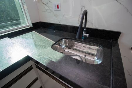 Apartamento para alugar com 47m², 2 quartos e sem vagaCozinha - Torneira