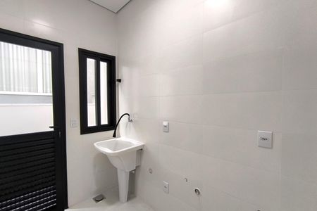 Casa de condomínio à venda com 300m², 4 quartos e 4 vagas Casa de condomínio à venda com 300m², 4 quartos e 4 vagasÁrea de Serviço